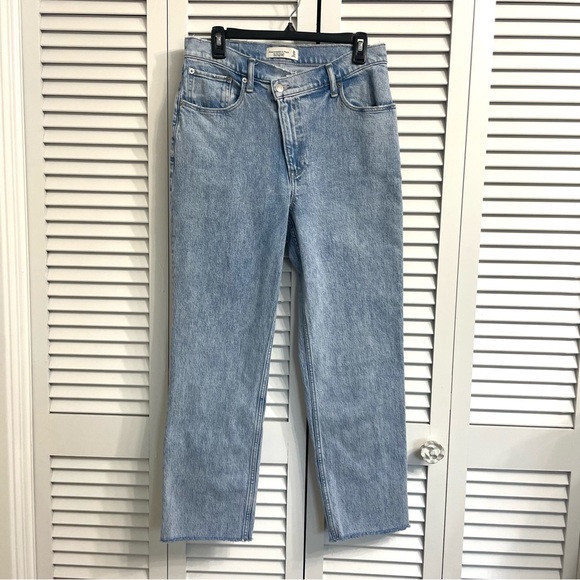 Abercrombie & Fitch Denim - Abercrombie & Fitch 90s Straight Ultra High Rise Jeans Criss Cross Waist 10R/30
